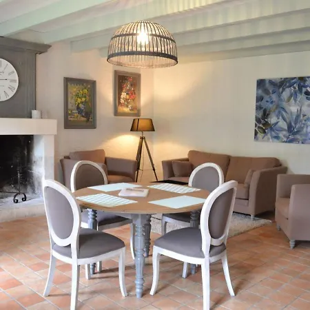 Feriehus Spacieux Avec Jardin, Piscine, Cheminee, Et Equipements Bebe Au Coeur Des Vignes Du Cognac - Fr-1-653-59 *