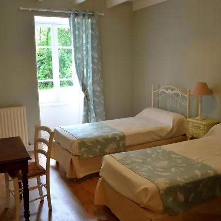 Spacieux Avec Jardin, Piscine, Cheminee, Et Equipements Bebe Au Coeur Des Vignes Du Cognac - Fr-1-653-59 Semesterbostad