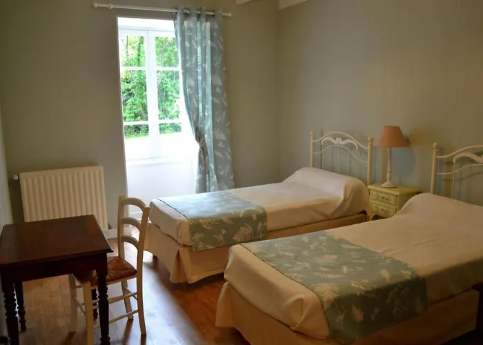 Spacieux Avec Jardin, Piscine, Cheminee, Et Equipements Bebe Au Coeur Des Vignes Du Cognac - Fr-1-653-59 Feriehus